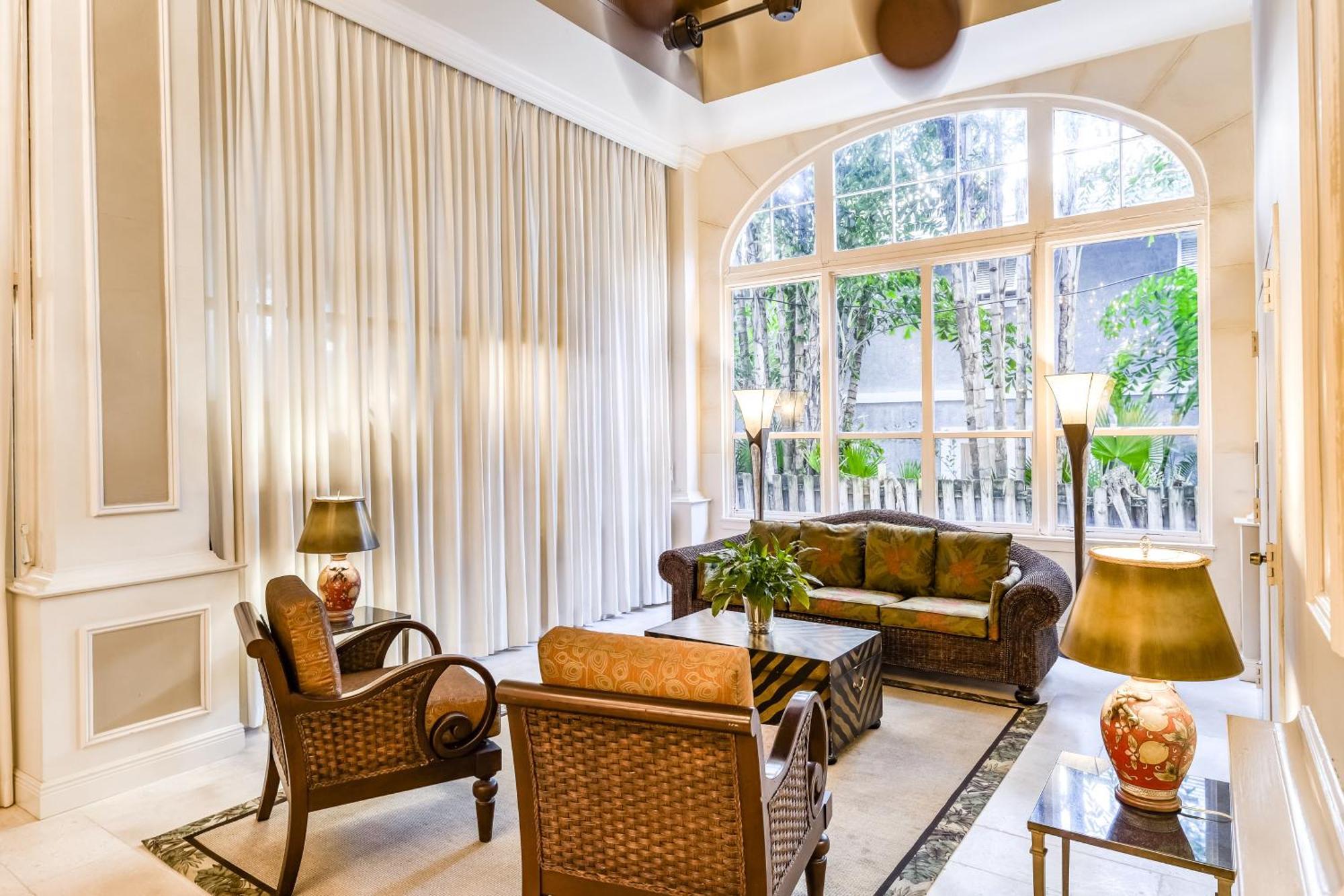 Palm Beach Hotel & Sunrise Cottage Room photo