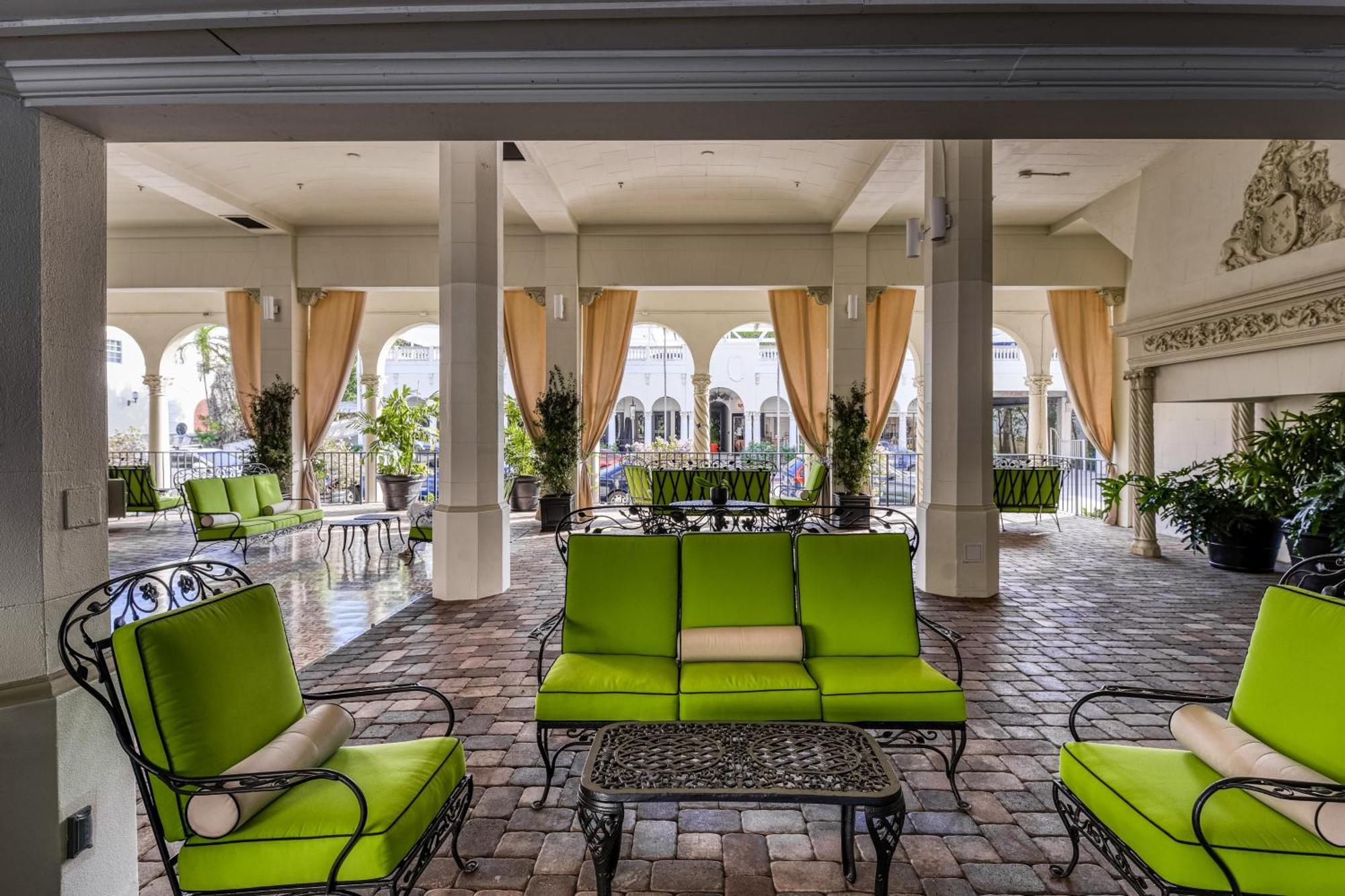 Palm Beach Hotel & Sunrise Cottage Room photo